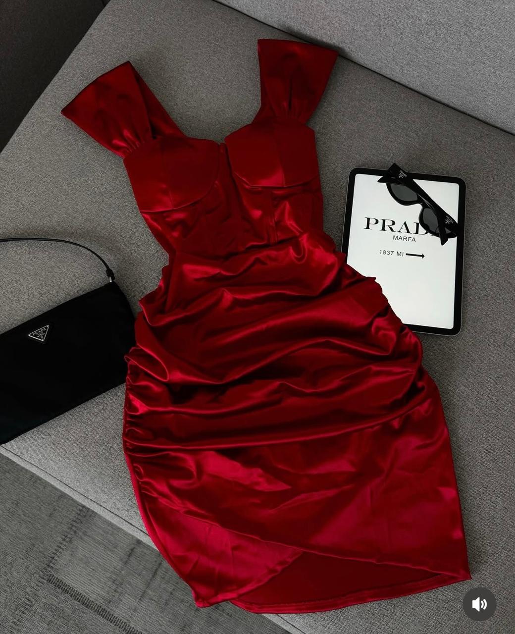 VESTIDO ROJO